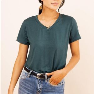 V neck tee in emerald